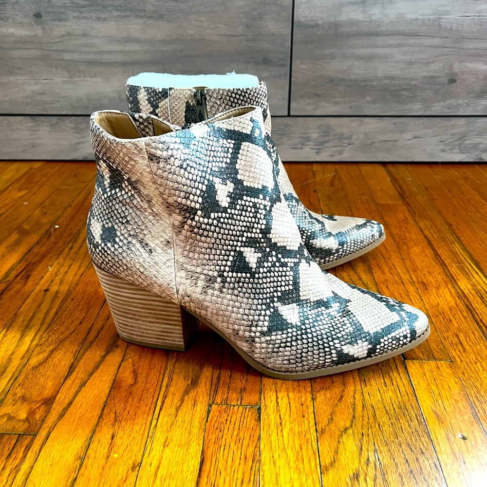 Sun + Stone Booties Size 11M
